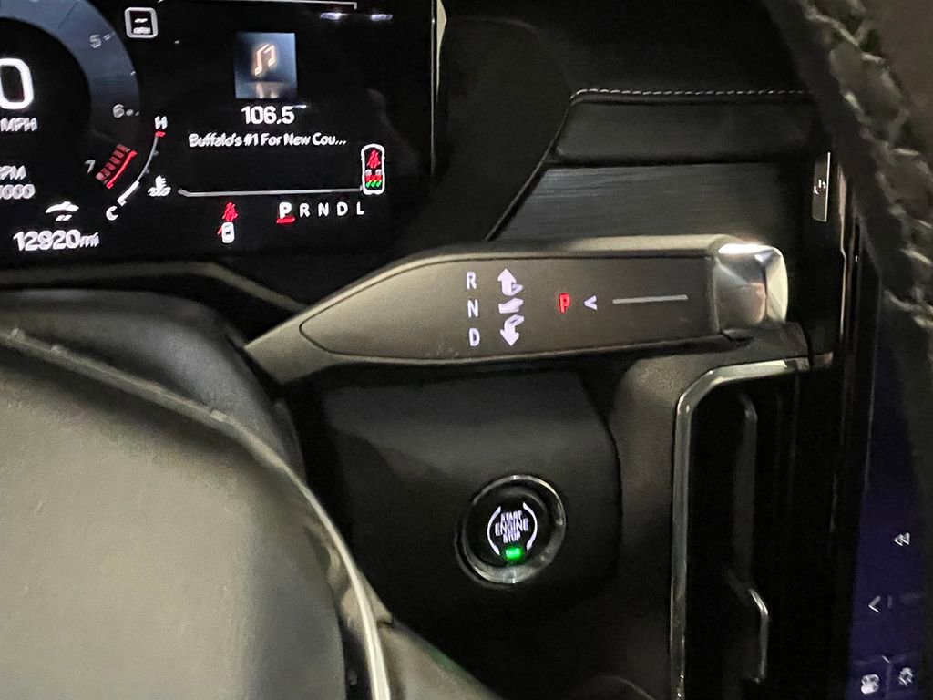 Used 2025 GMC Acadia Elevation image 32