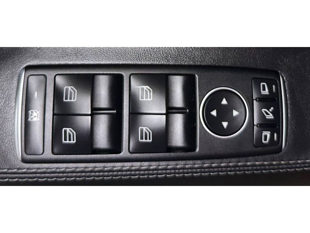 Used 2020 Tesla Model S Long Range image 36