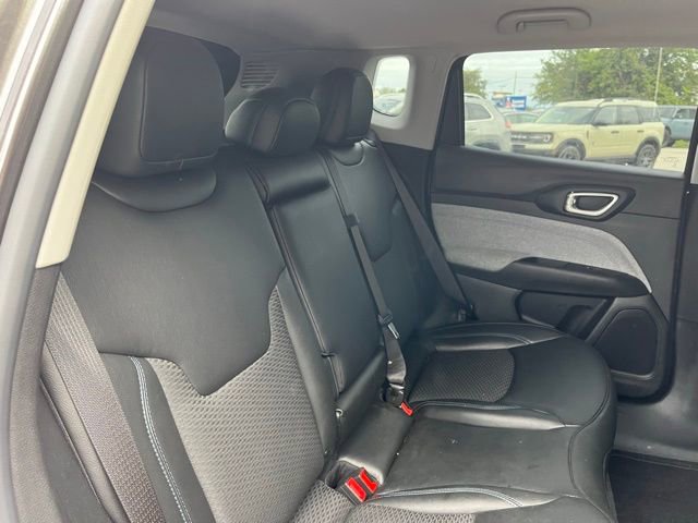 Used 2022 Jeep Compass Latitude AWD/4WD image 25