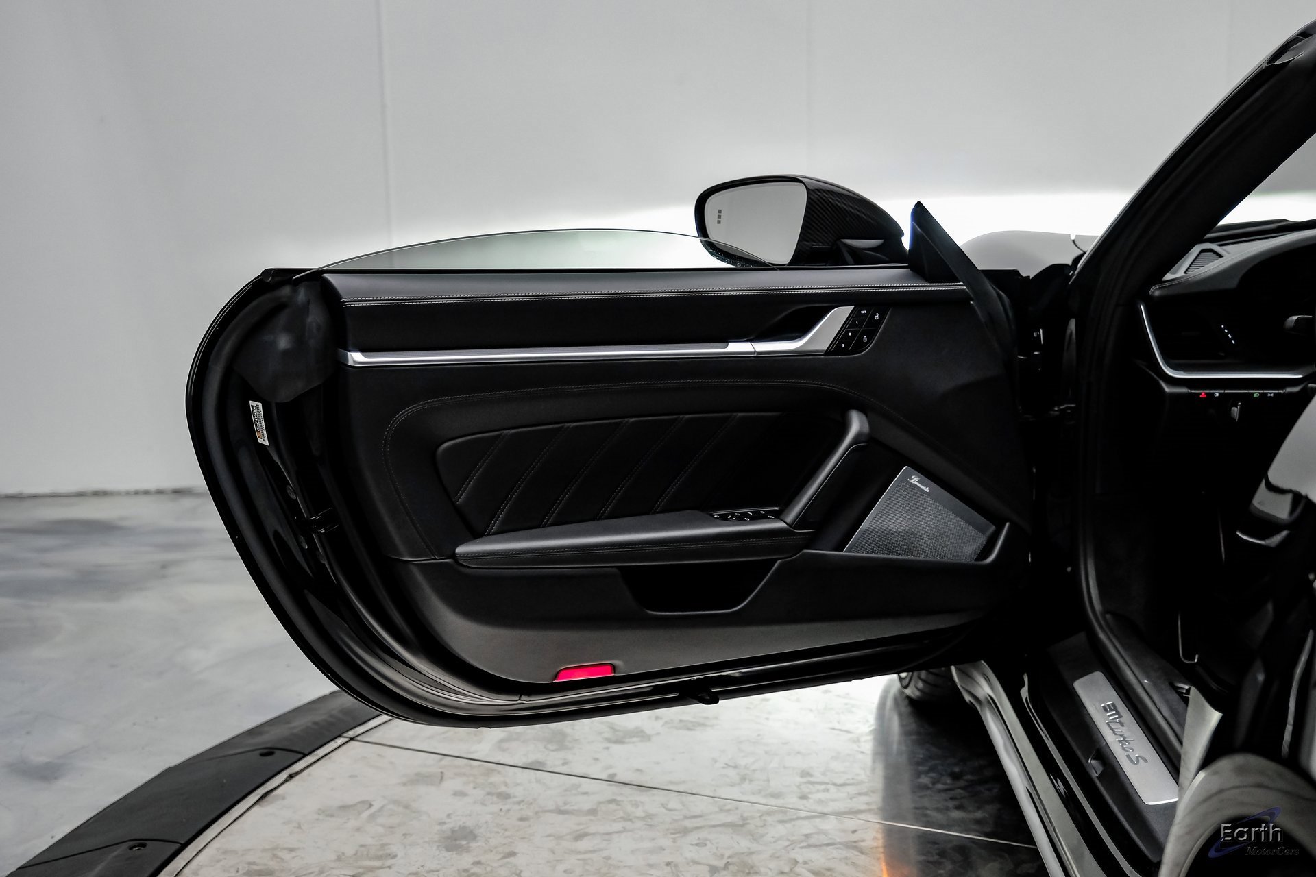 Used 2022 Porsche 911 Turbo S image 80