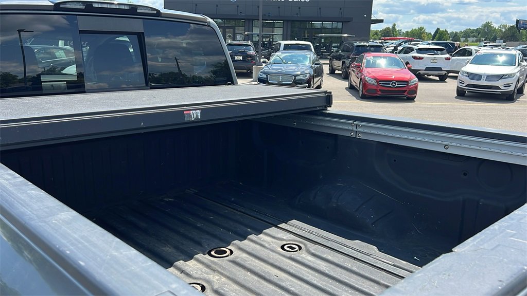 Used 2018 Nissan Titan PRO-4X image 35