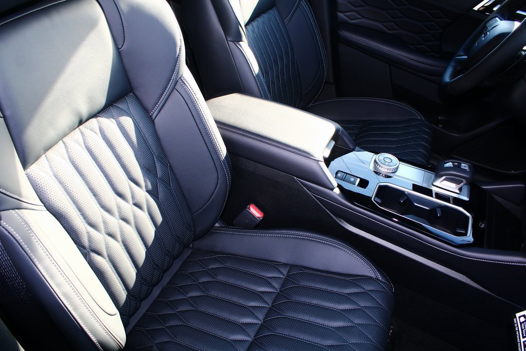 New 2026 Mitsubishi Outlander SEL image 8