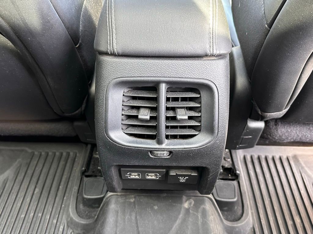 Used 2022 Jeep Cherokee Limited w/ Mopar Interior Package AWD/4WD image 20
