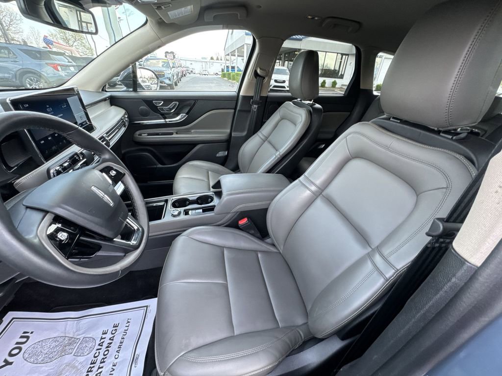 Used 2025 Lincoln Corsair FWD image 11