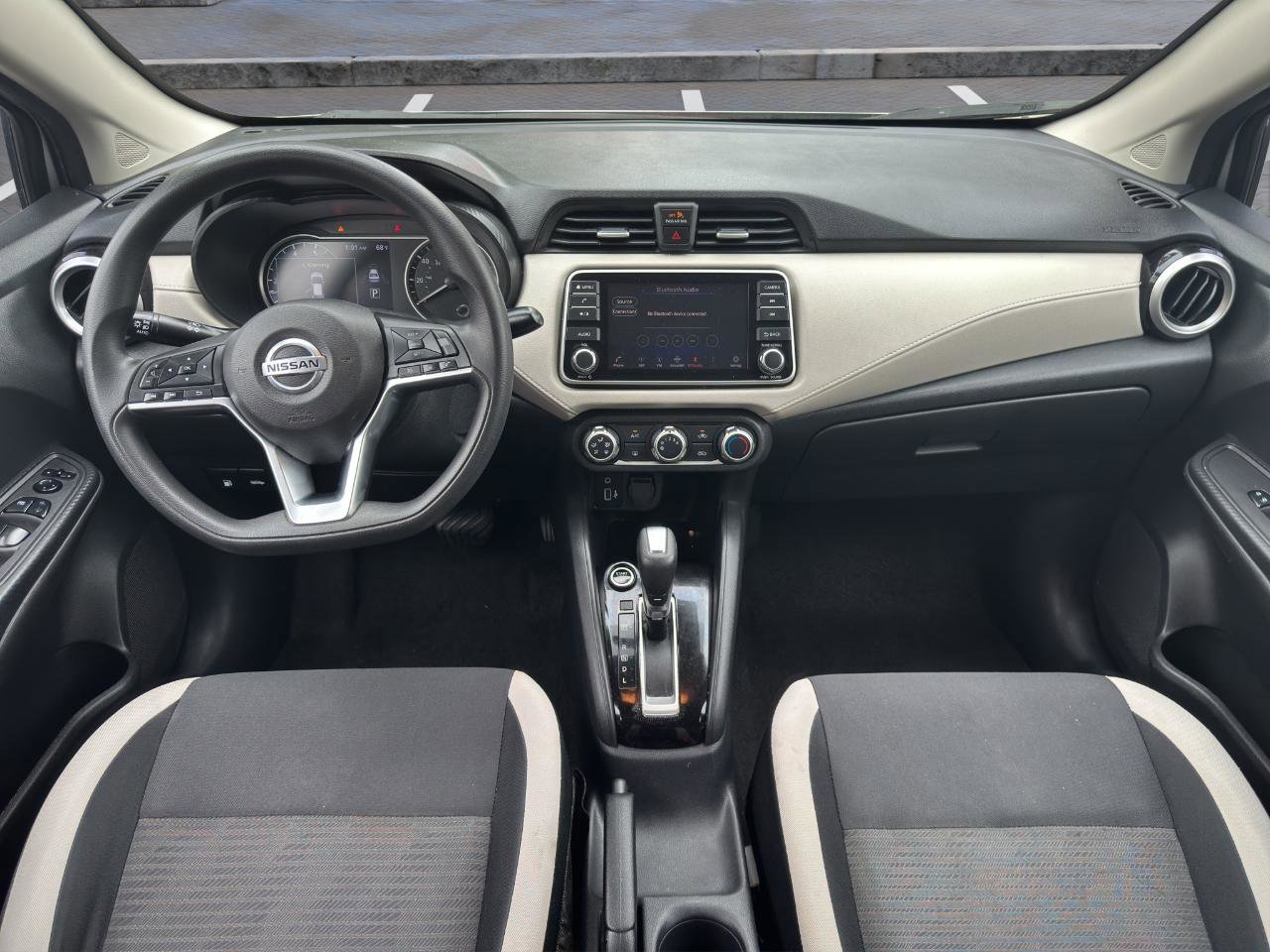 Used 2021 Nissan Versa SV image 14