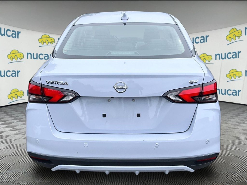 Used 2024 Nissan Versa SV FWD image 3