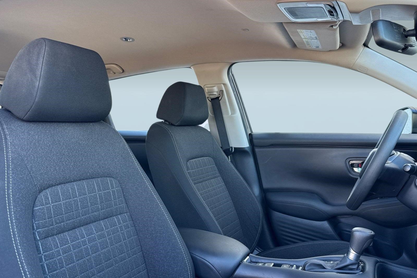 Certified 2025 Honda HR-V LX image 26