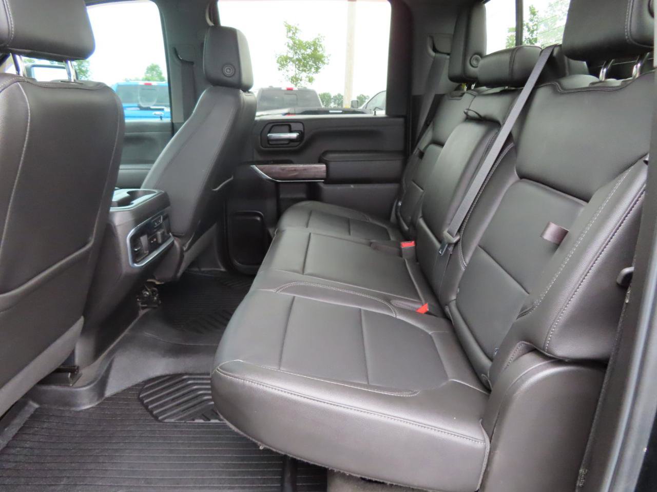 Used 2020 Chevrolet Silverado 2500 LTZ AWD/4WD image 45