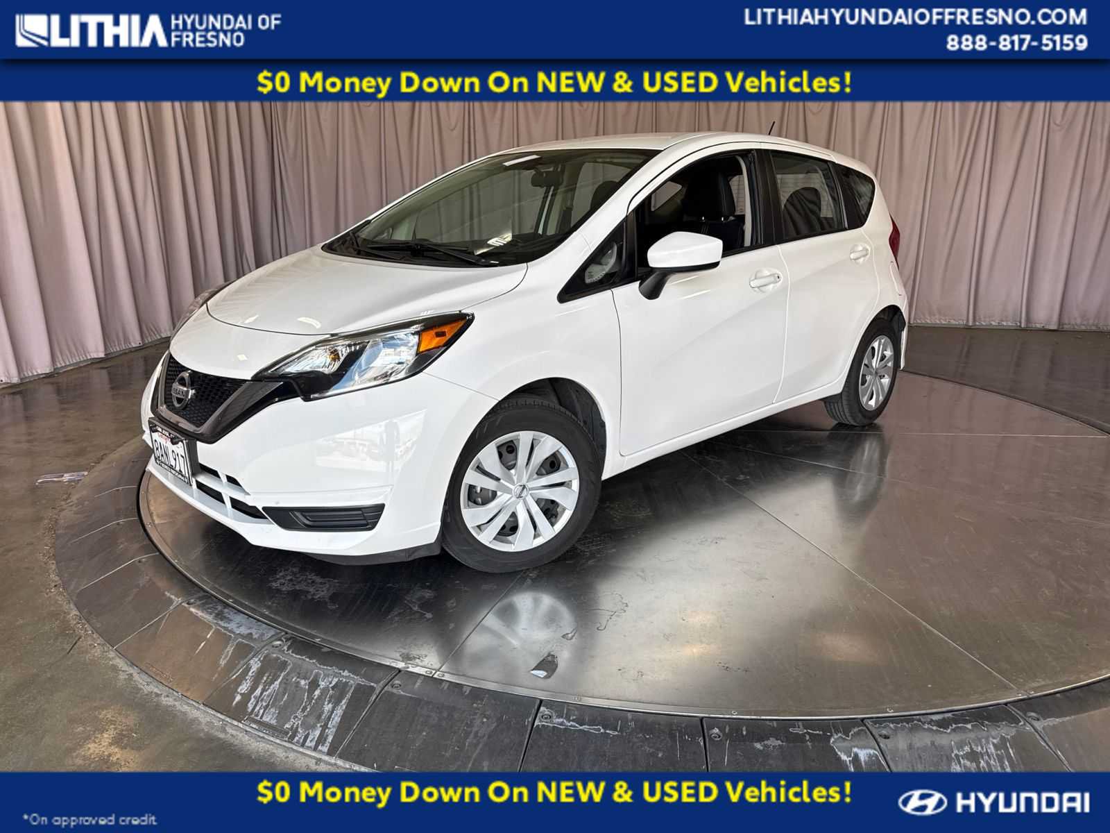 Used 2018 Nissan Versa Note SV FWD image 1