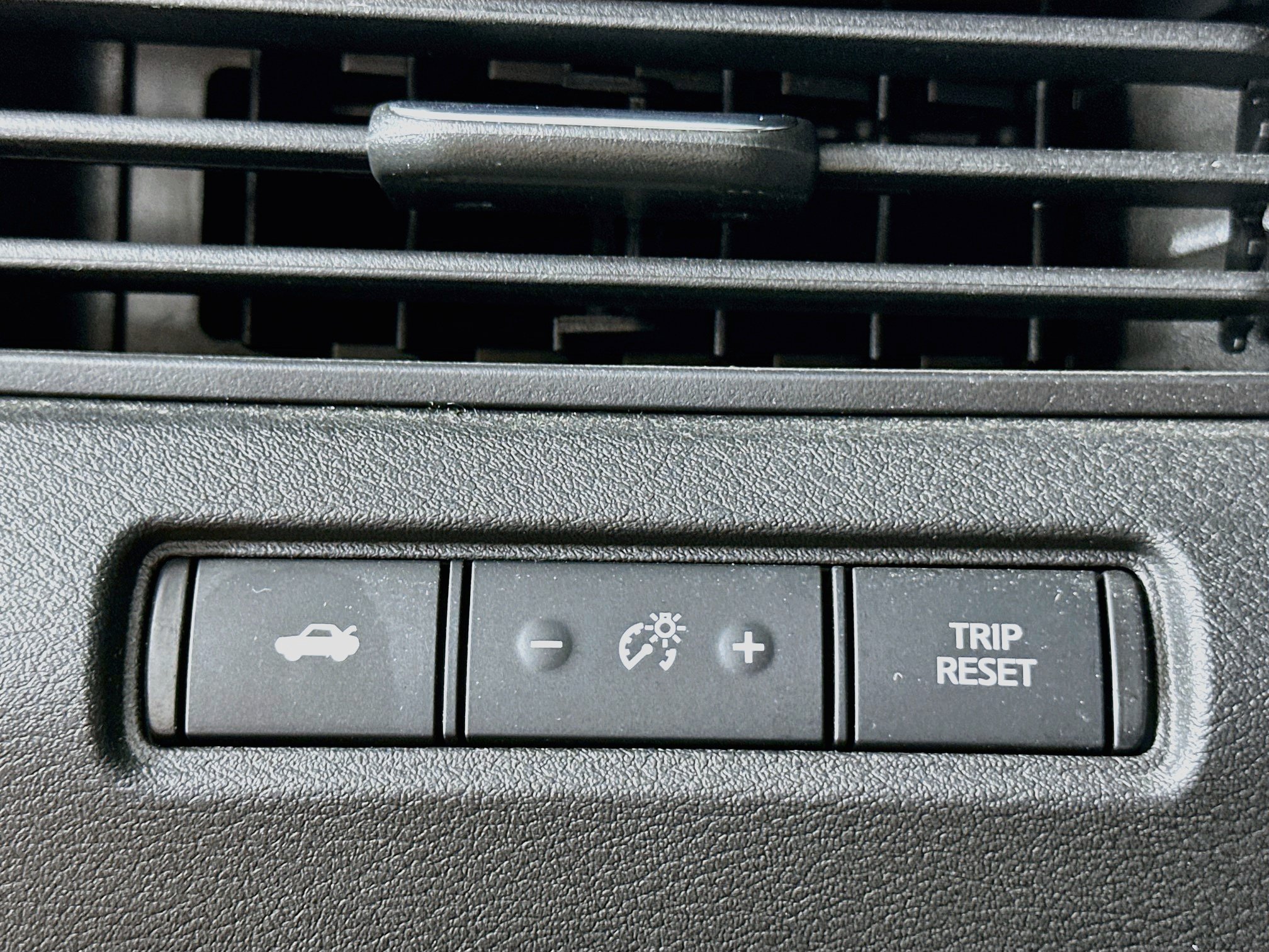 Used 2023 Nissan Altima 2.5 SV FWD image 17