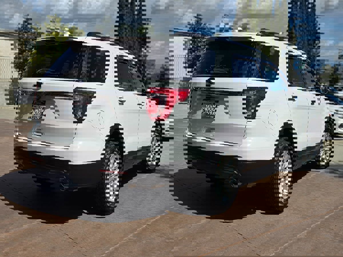 Used 2016 Ford Explorer FWD image 13