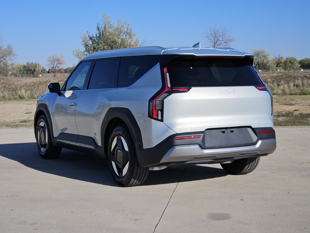 New 2026 Kia EV9 Wind AWD/4WD image 7