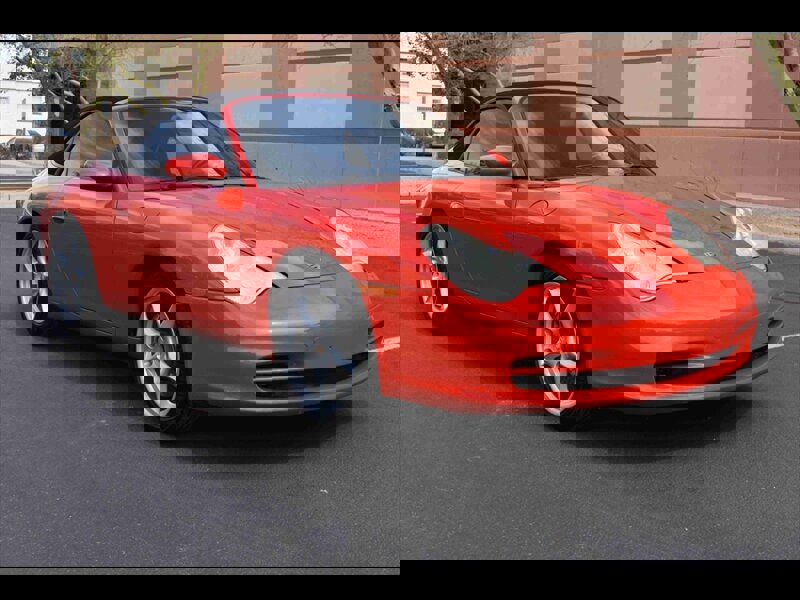 Used 2004 Porsche 911 Carrera 4 image 4