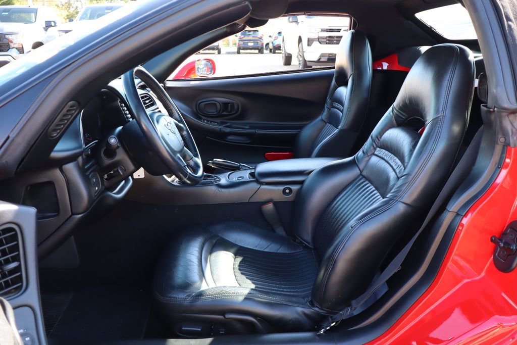 Used 2000 Chevrolet Corvette Convertible image 12