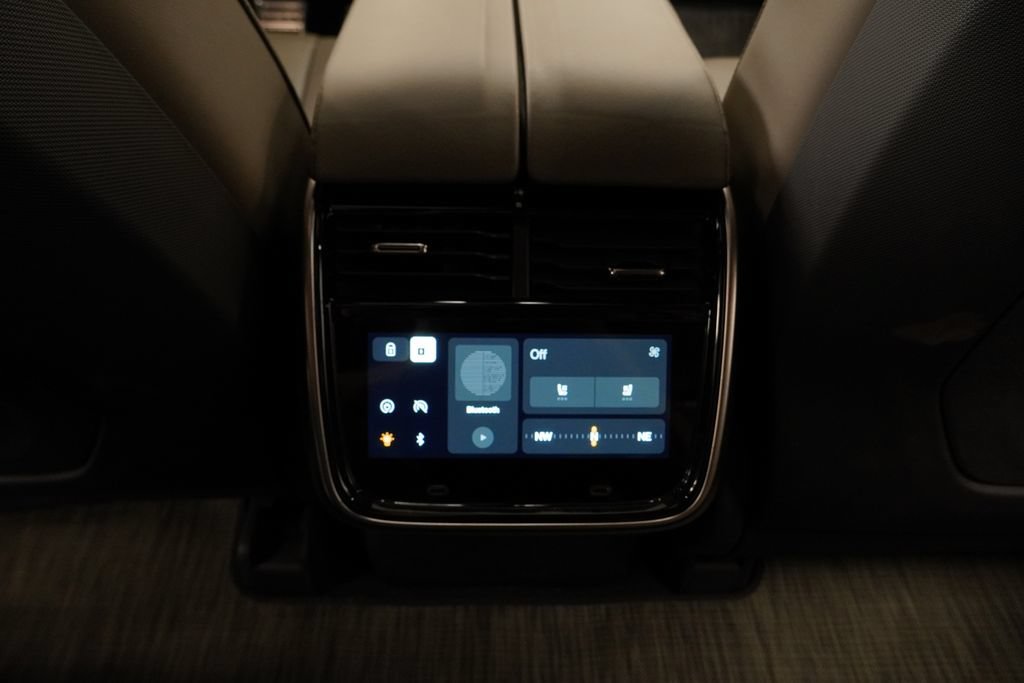 Used 2023 Rivian R1S Launch Edition AWD/4WD image 33