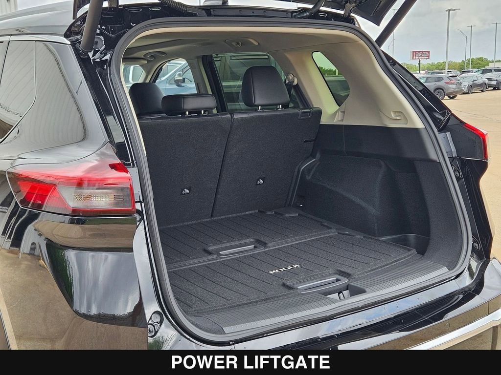 New 2026 Nissan Rogue Platinum image 28