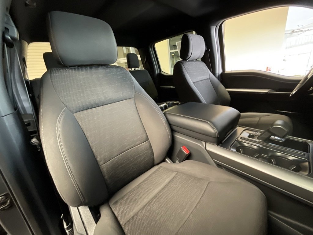 Used 2024 Ford F150 XLT w/ XLT Black Appearance Package image 22