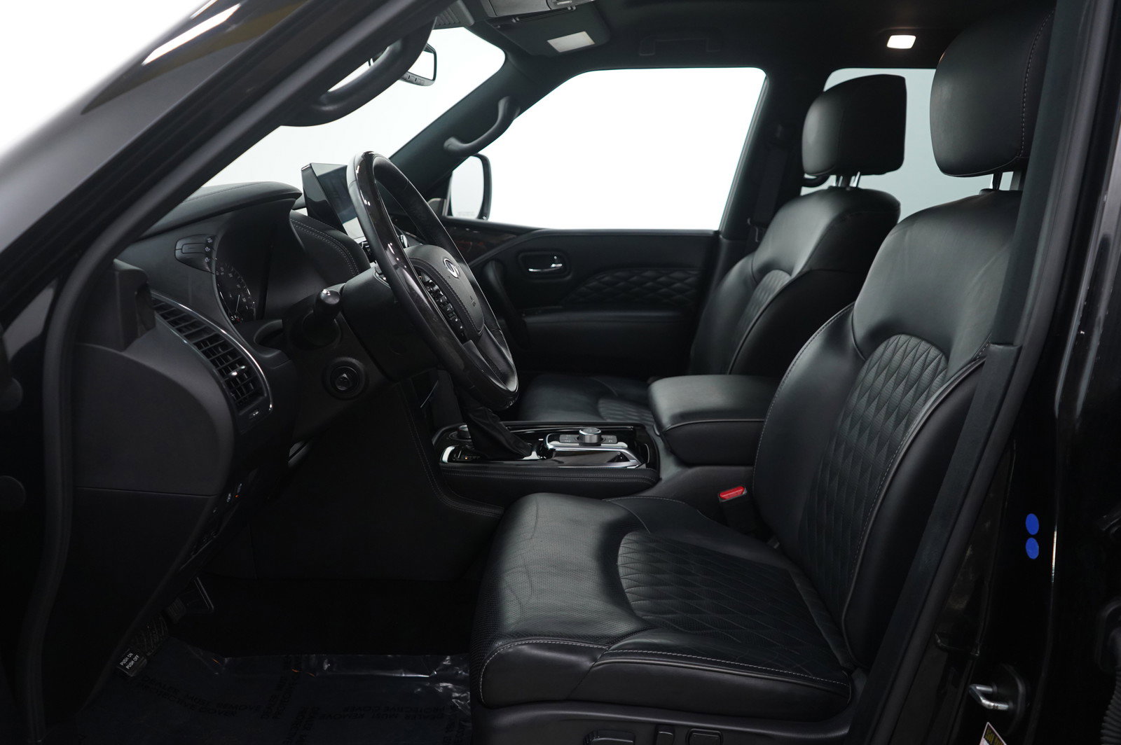 Used 2024 INFINITI QX80 Premium Select image 17