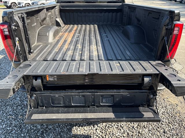 Used 2024 GMC Sierra 3500 Denali Ultimate image 13