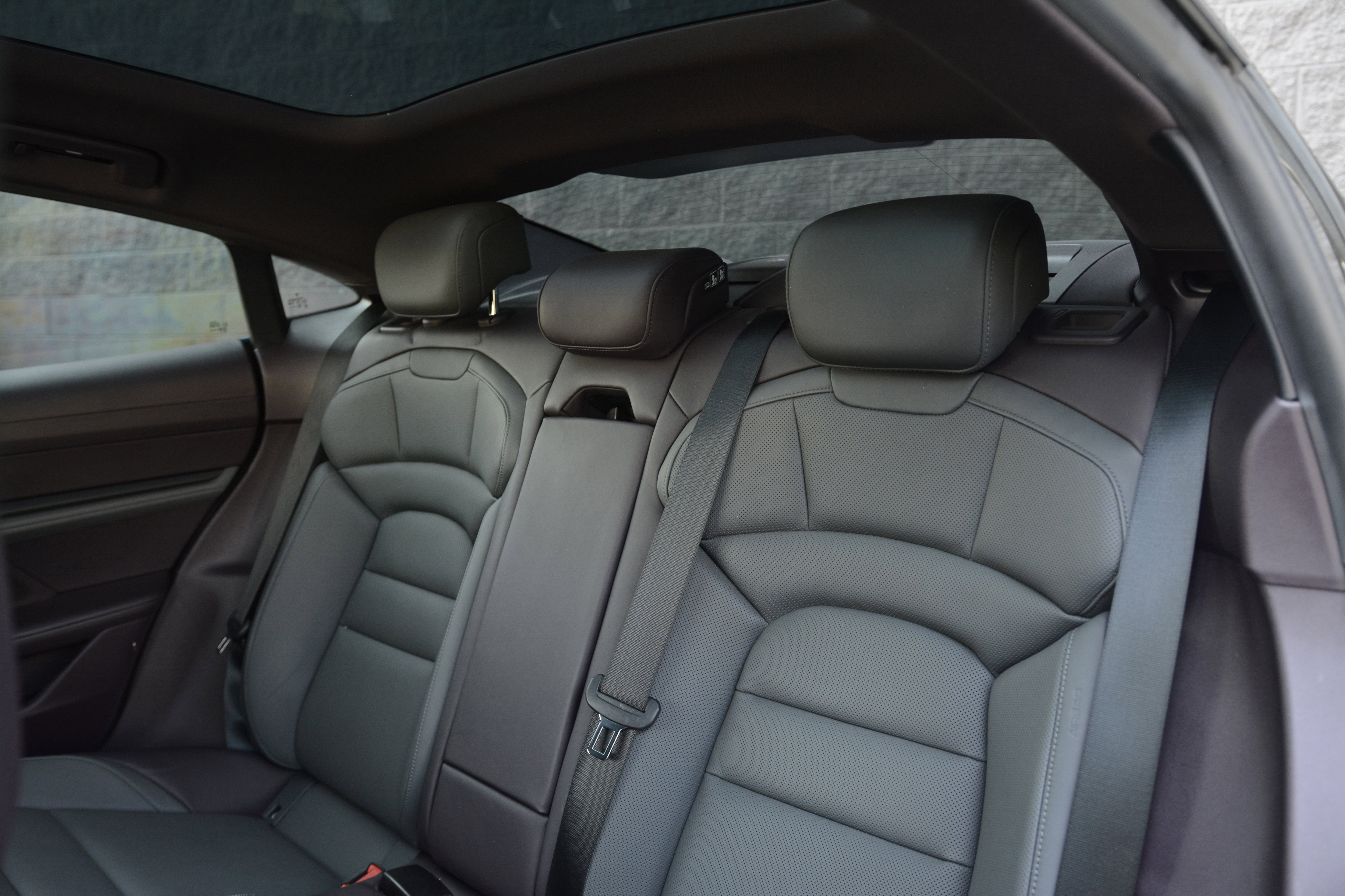 Certified 2022 Porsche Taycan 4S image 33