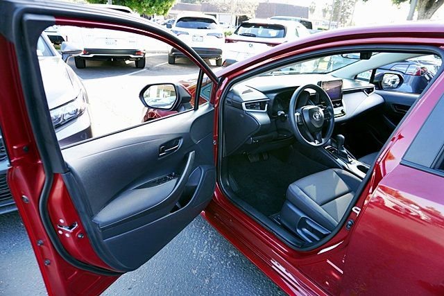 Used 2026 Toyota Corolla LE w/ Carpet Mat Package (TMS) FWD image 35