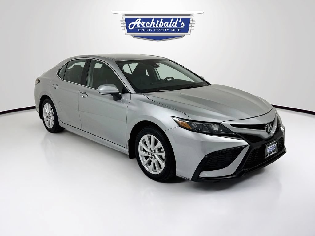 Used 2024 Toyota Camry SE