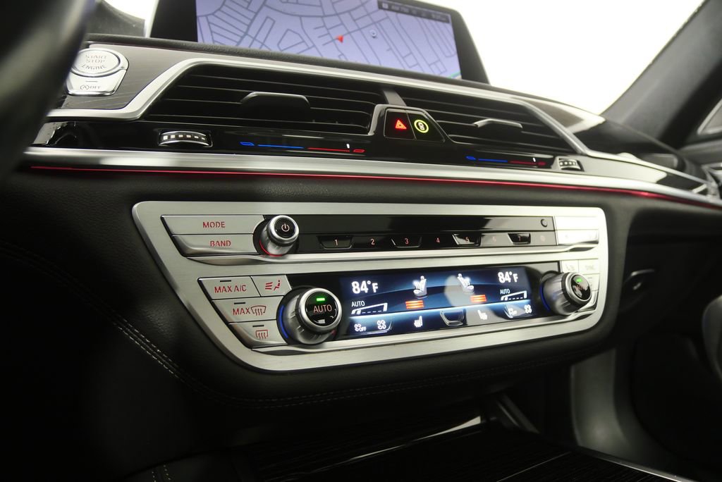 Used 2022 BMW 740i xDrive w/ M Sport Package image 26