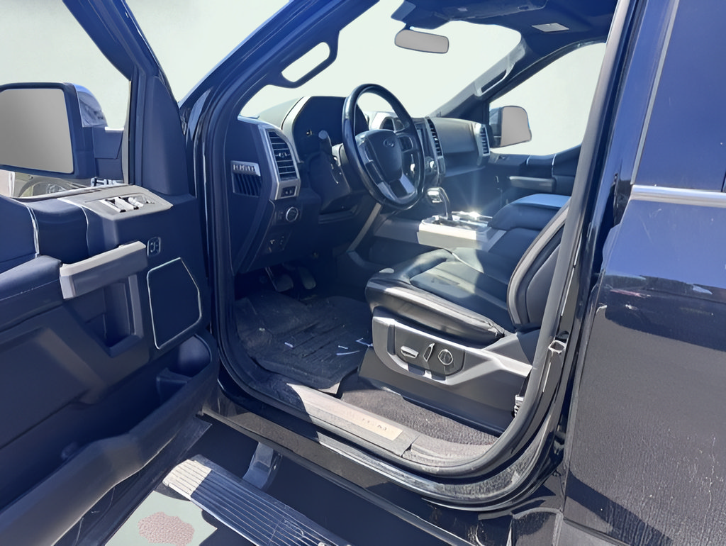 Used 2018 Ford F150 Platinum w/ Technology Package AWD/4WD image 11
