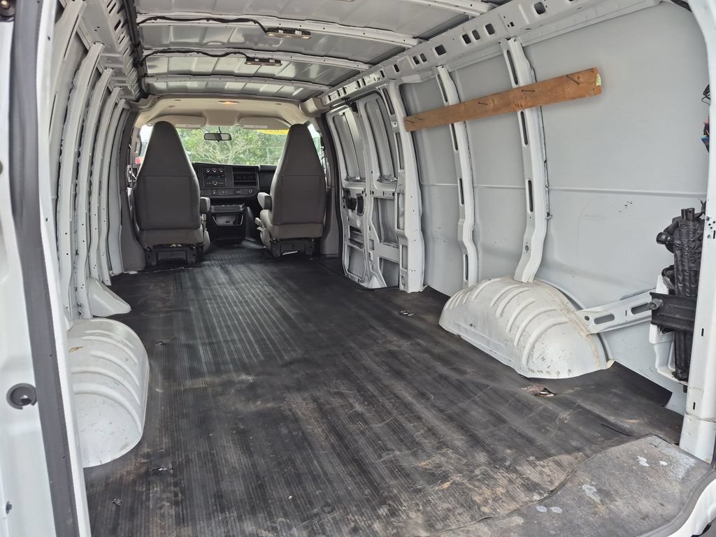 Used 2021 Chevrolet Express 2500 Extended w/ Driver Convenience Package RWD image 25