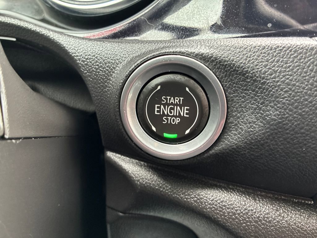 Used 2021 Buick Encore GX Essence w/ Advanced Technology Package AWD/4WD image 32