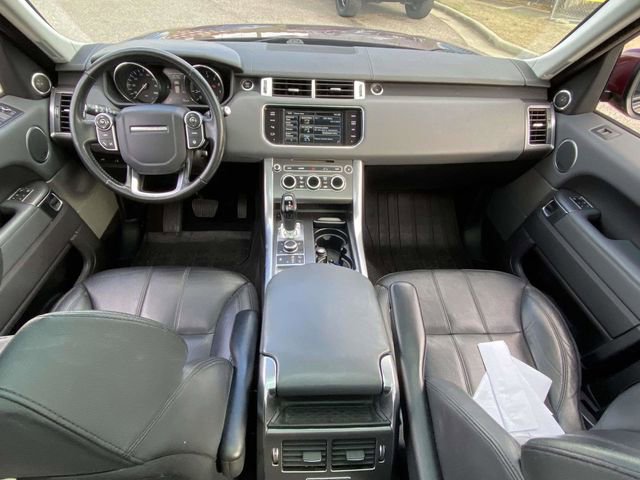 Used 2015 Land Rover Range Rover Sport SE image 9