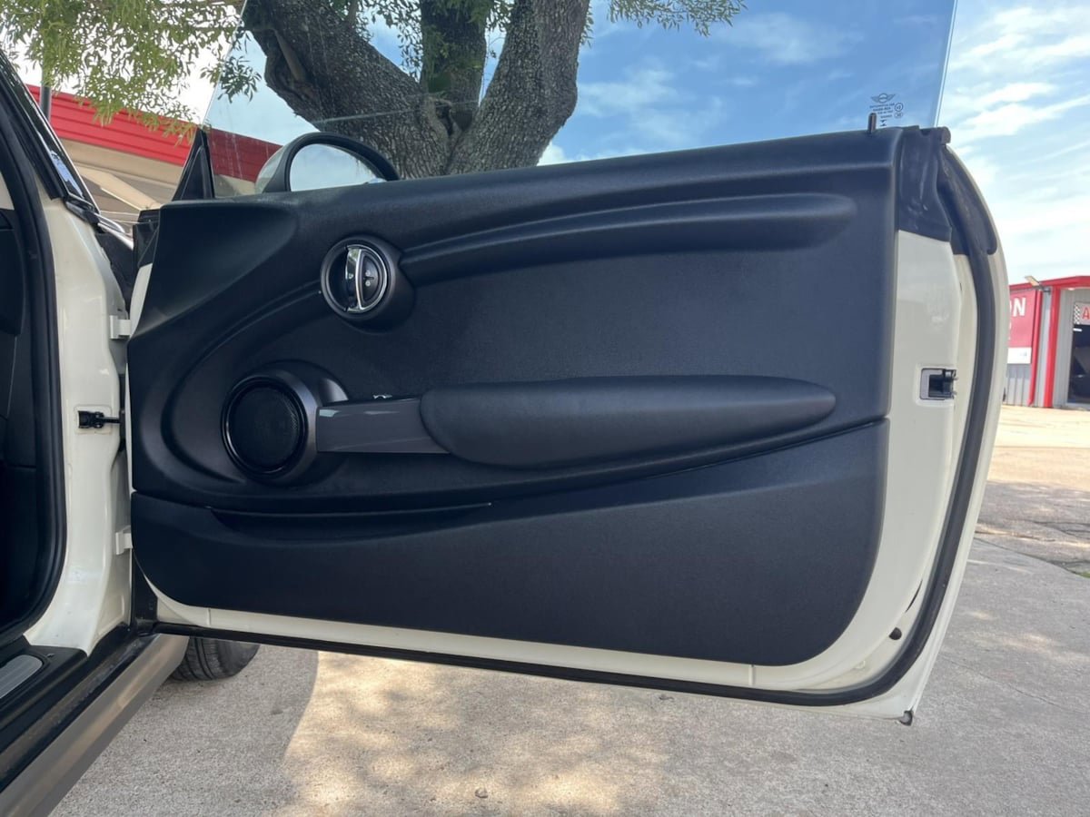 Used 2017 MINI Cooper 2-Door Hardtop FWD image 28