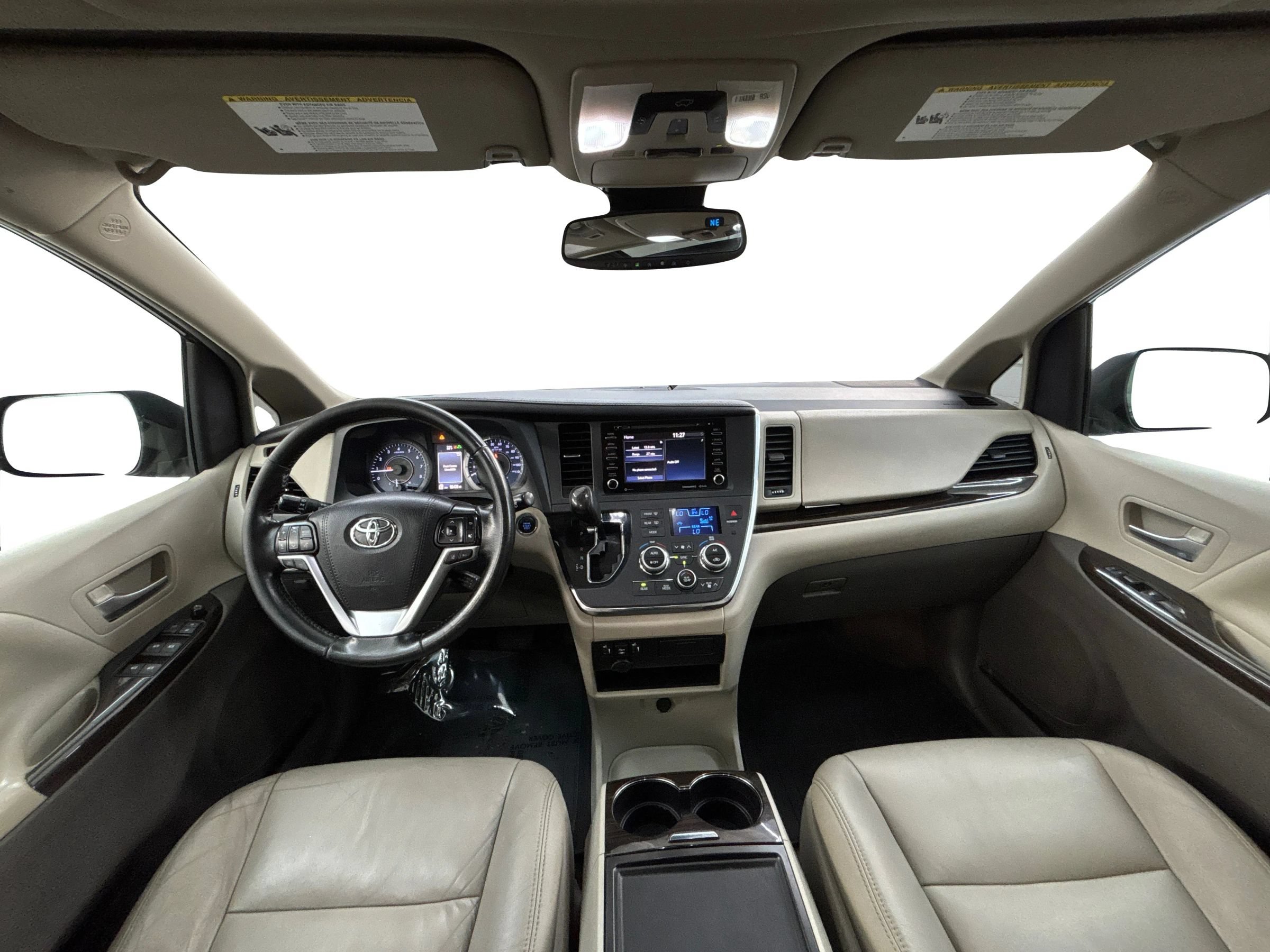 Used 2019 Toyota Sienna XLE FWD image 17