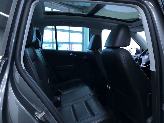 Used 2017 Volkswagen Tiguan Wolfsburg Edition AWD/4WD image 21
