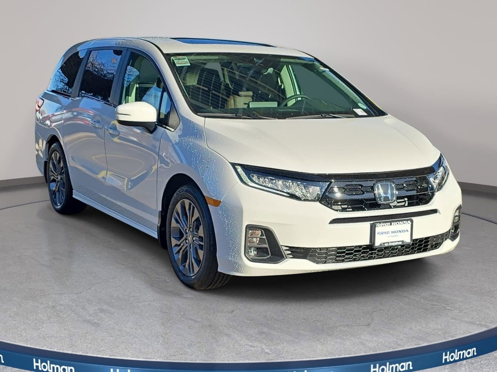 New 2026 Honda Odyssey Touring image 3