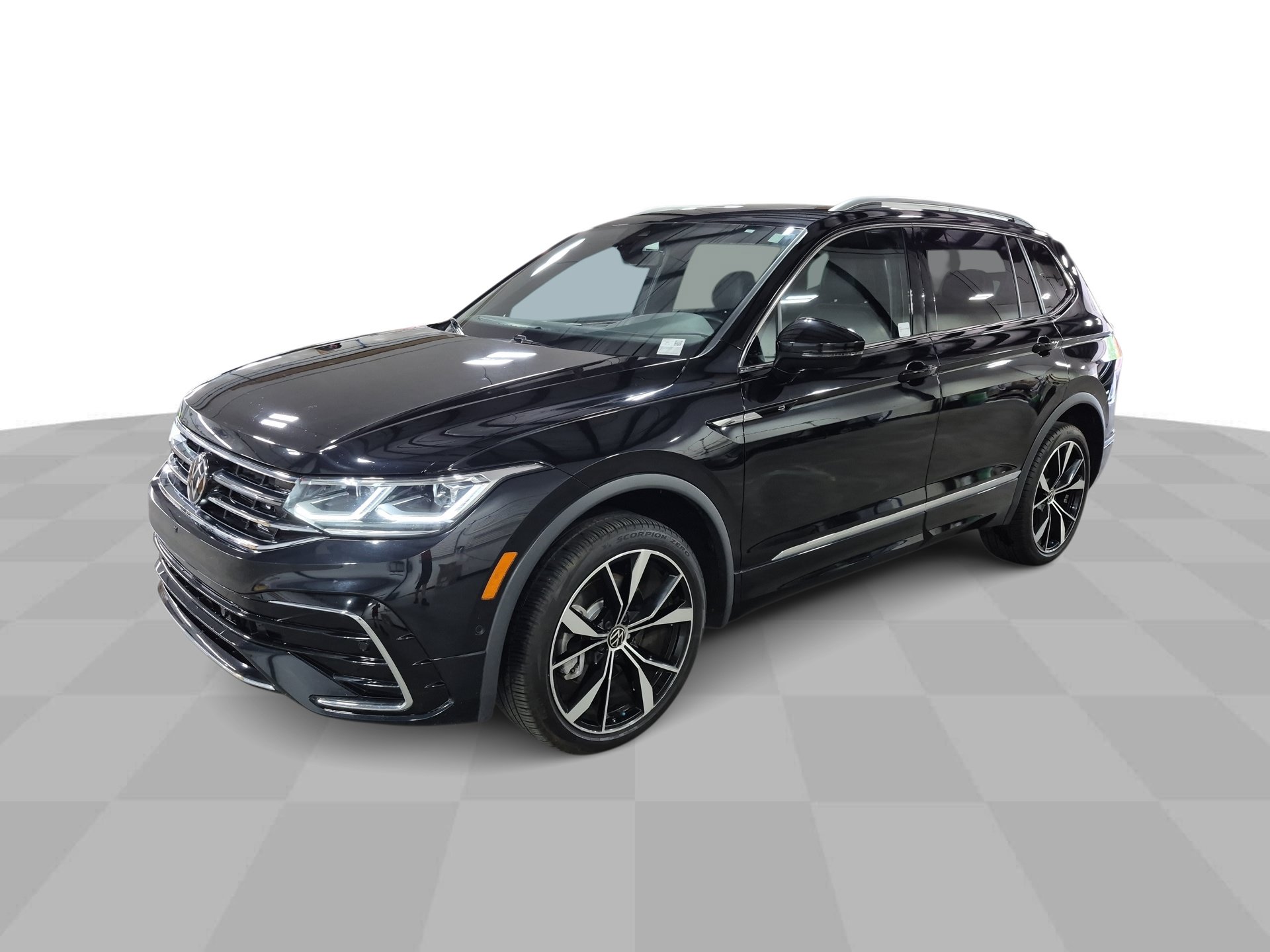 Used 2024 Volkswagen Tiguan SEL R-Line AWD/4WD image 1
