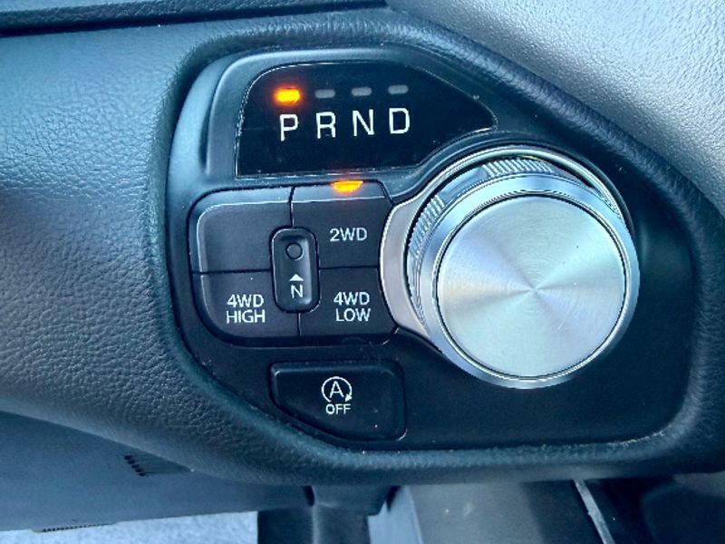 Used 2024 RAM 1500 Laramie image 25