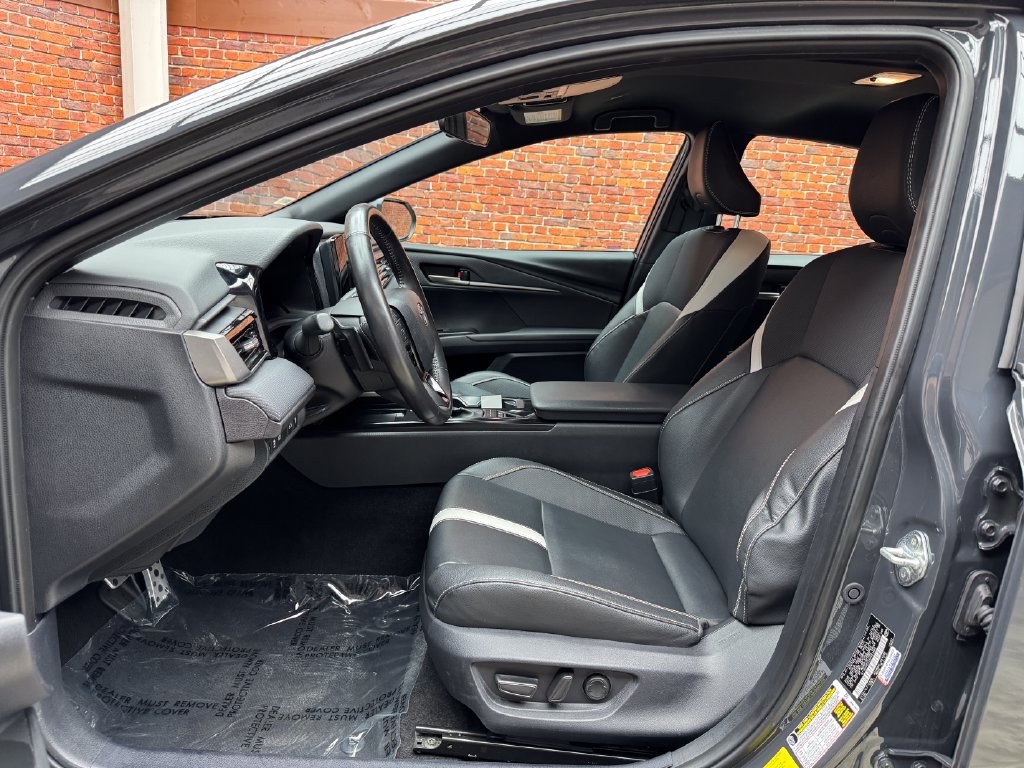 Used 2025 Toyota Camry SE FWD image 22