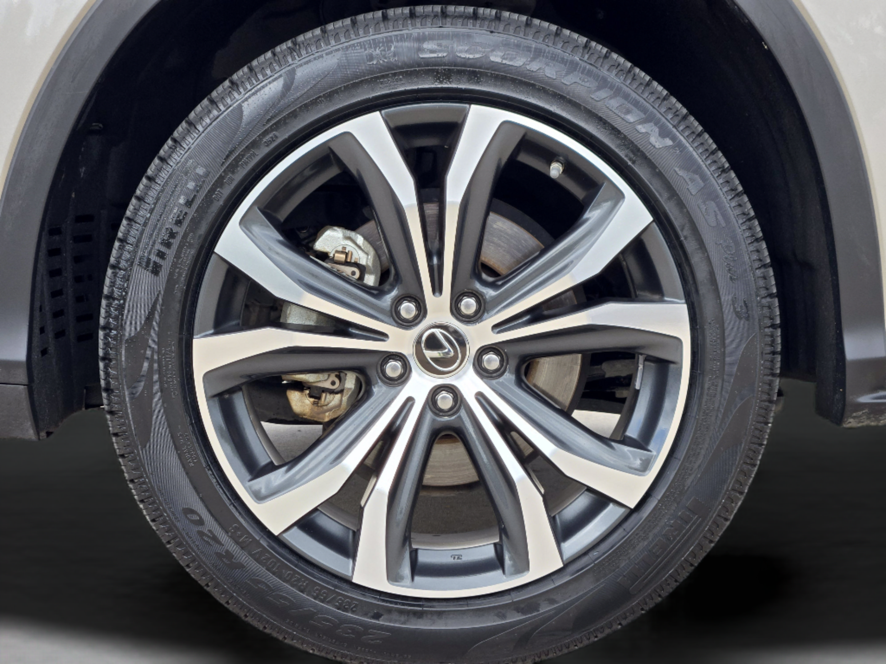 Used 2022 Lexus RX 450h AWD w/ Premium Package image 38