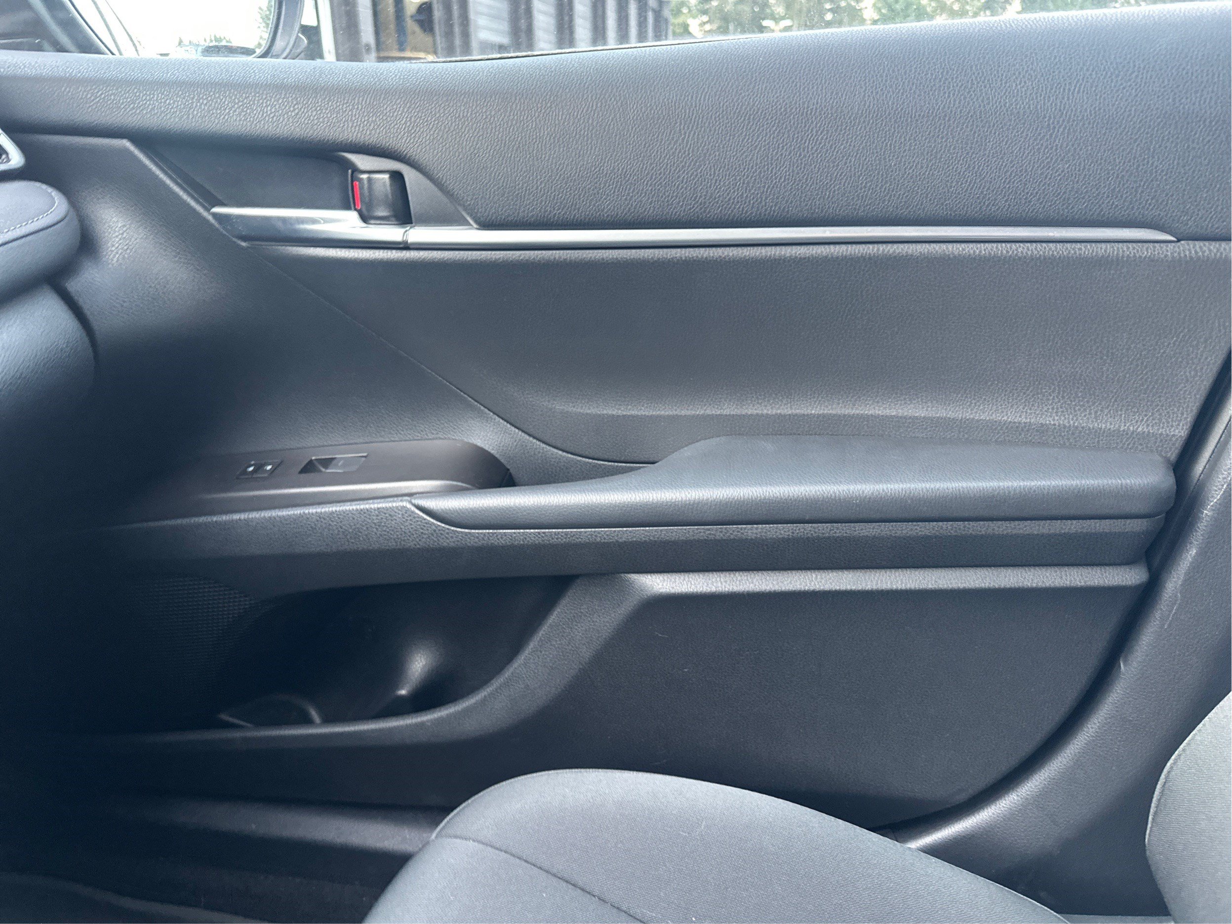 Used 2023 Toyota Camry LE FWD image 21