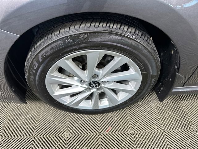 Used 2024 Toyota Camry SE image 10