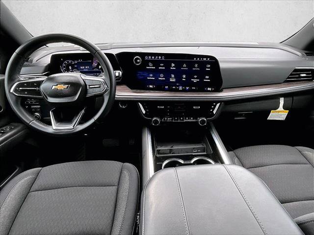 Used 2026 Chevrolet Suburban LS RWD image 16