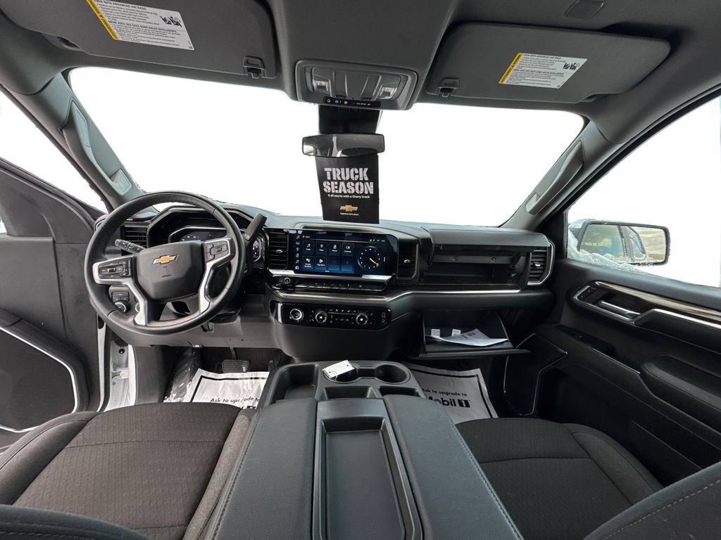 Used 2024 Chevrolet Silverado 1500 LT AWD/4WD image 9