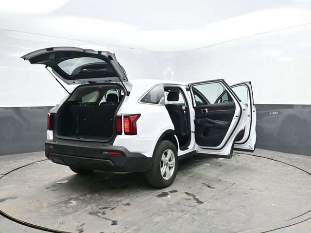 Used 2023 Kia Sorento LX AWD/4WD image 48