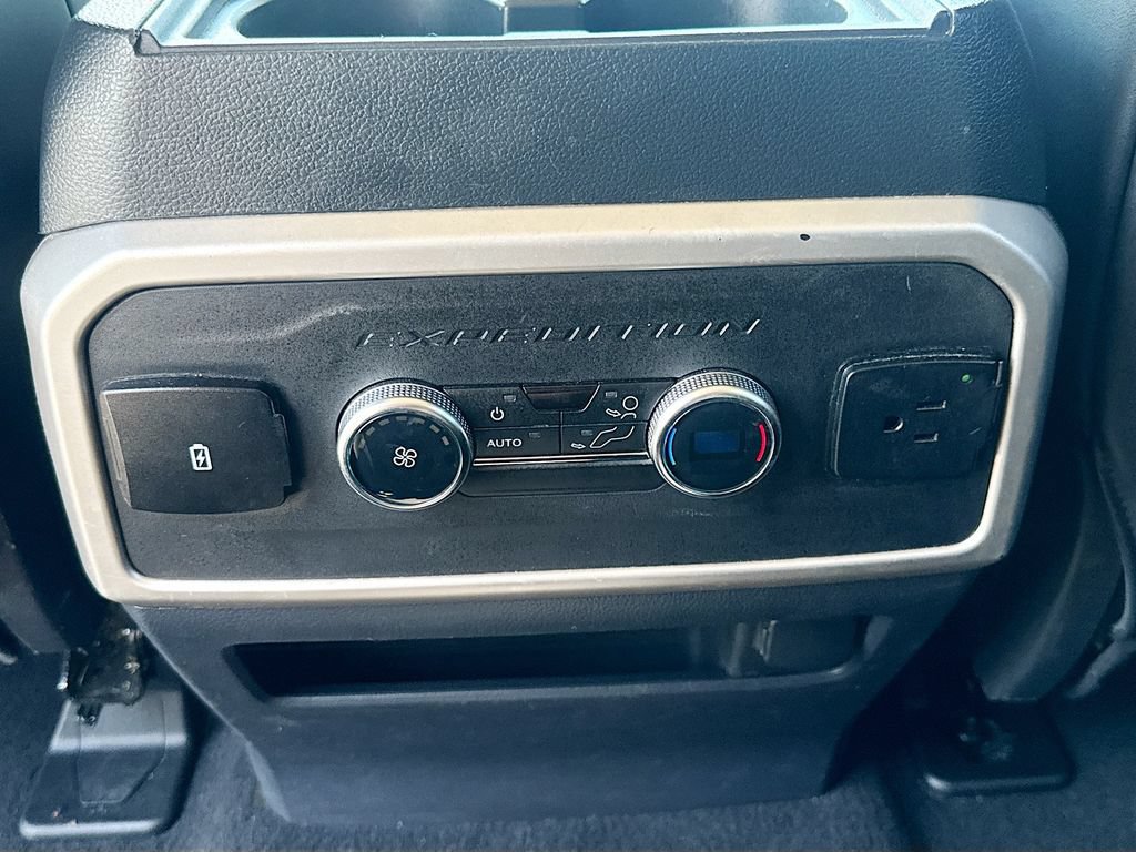 Used 2024 Ford Expedition XLT AWD/4WD image 26