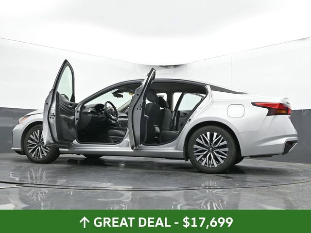 Used 2024 Nissan Altima 2.5 SV image 72
