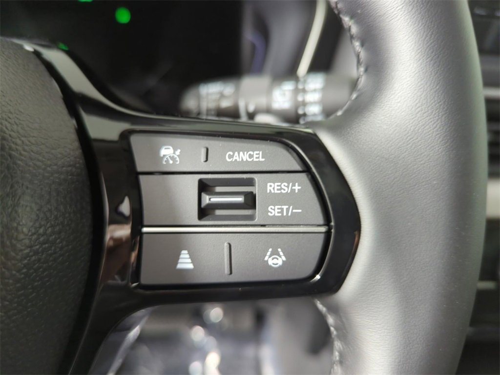 New 2025 Honda Pilot Touring image 14