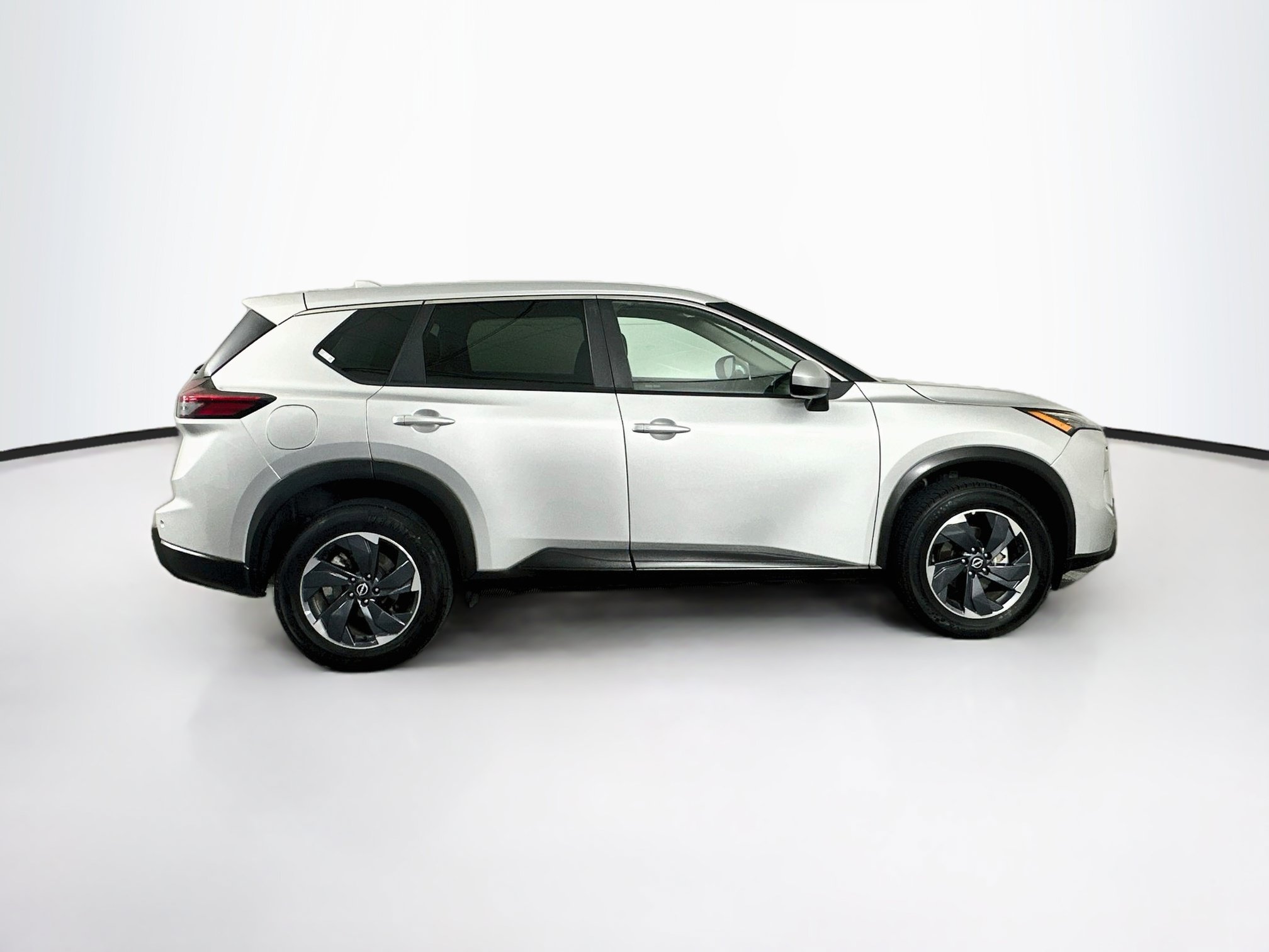 Used 2024 Nissan Rogue SV FWD image 10