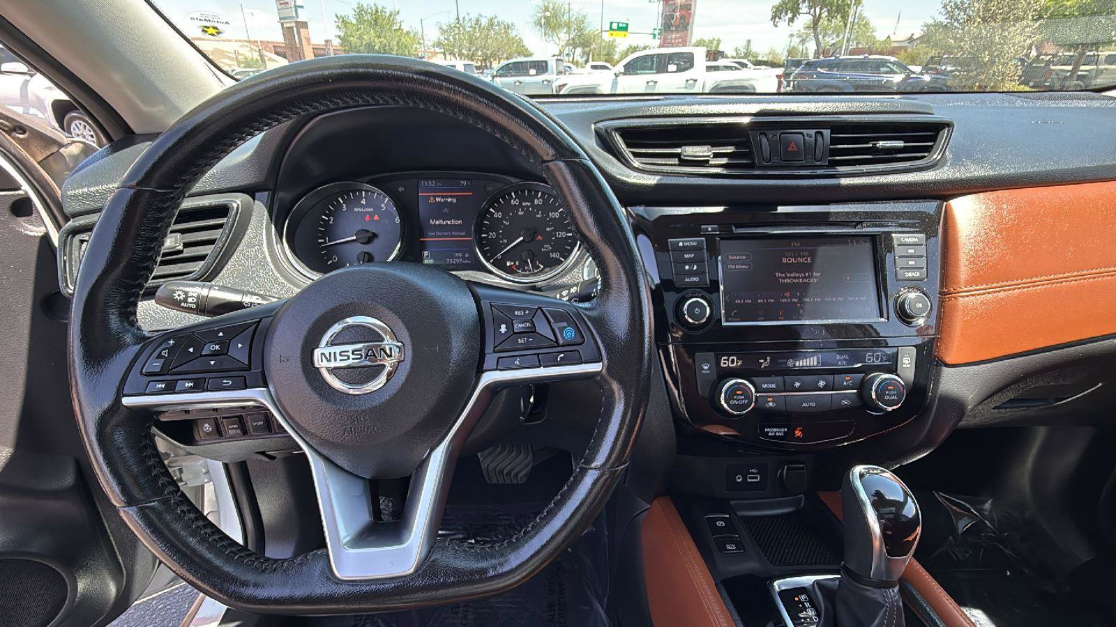 Used 2018 Nissan Rogue SL w/ Premium Package AWD/4WD image 12