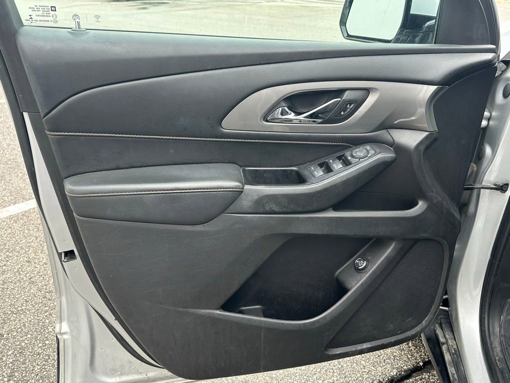 Used 2019 Chevrolet Traverse LT image 10